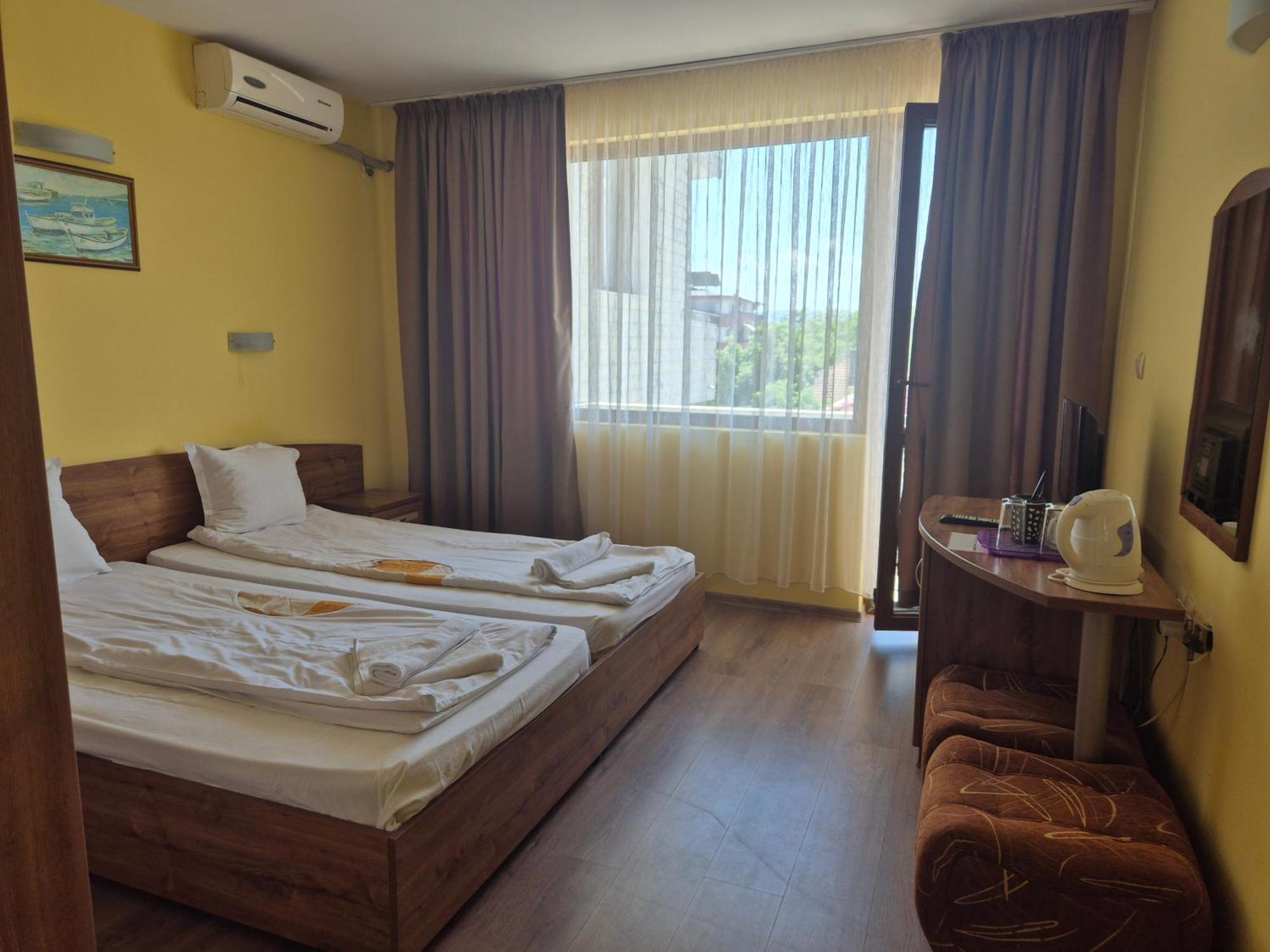 Vladimirov Guest House プリモルスコ エクステリア 写真