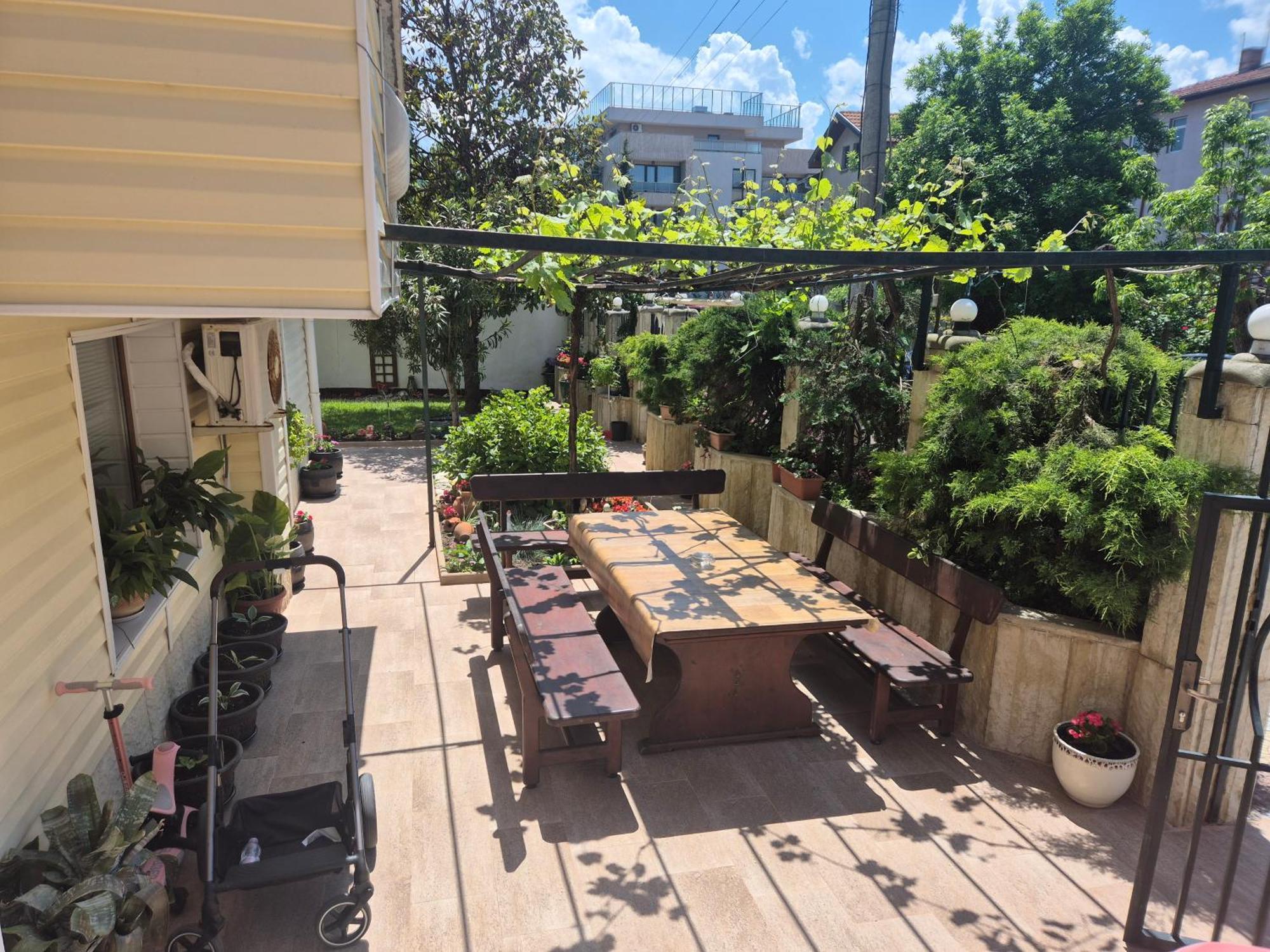 Vladimirov Guest House プリモルスコ エクステリア 写真